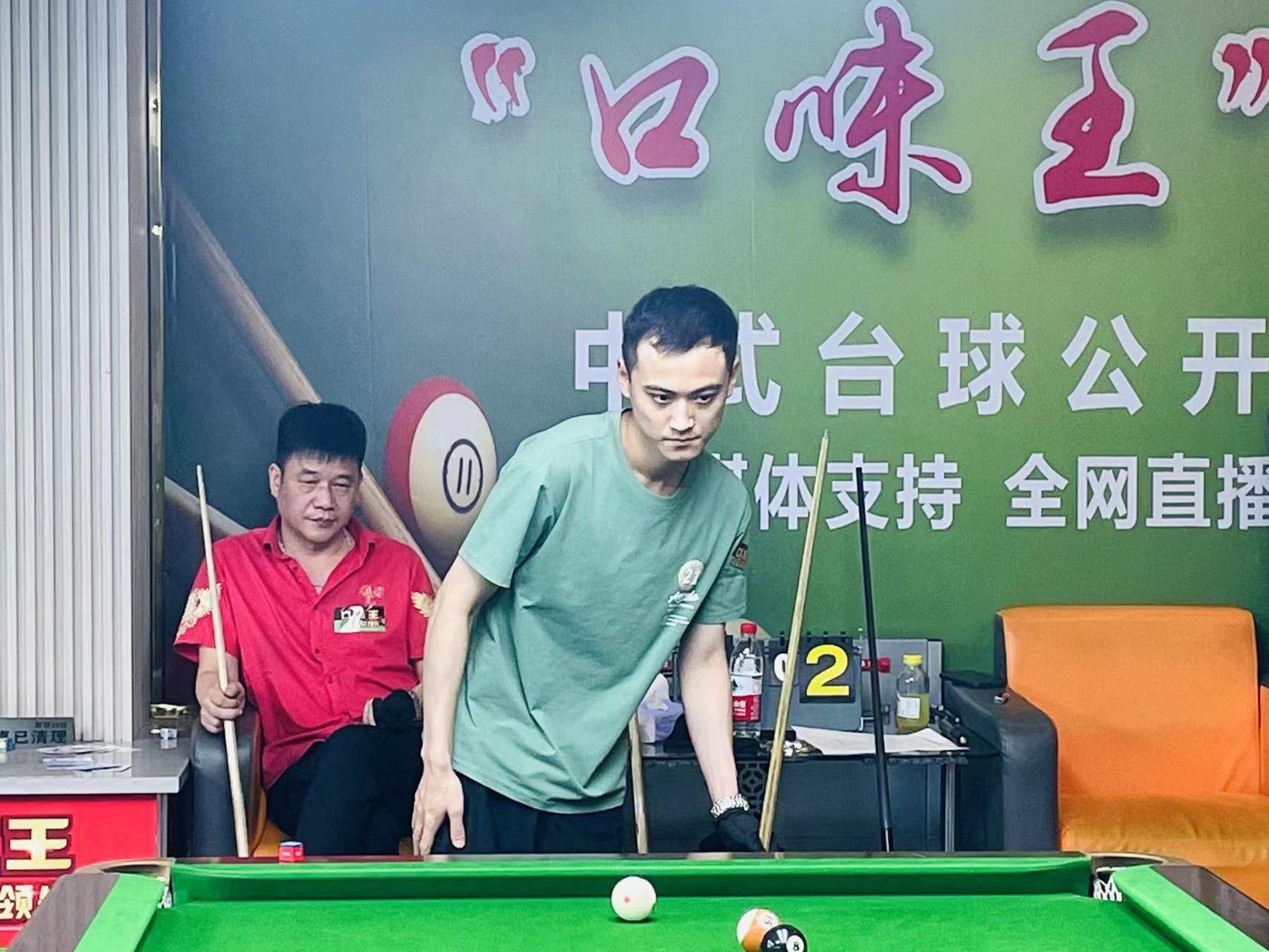 对主要靠泊 对主要靠泊